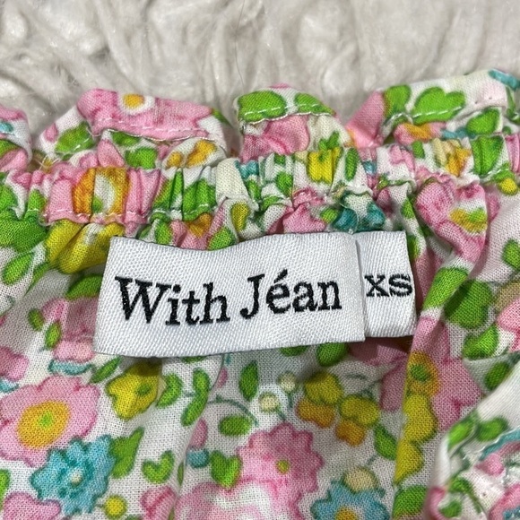 With Jéan Fonda Floral Off Shoulder Smocked Top in Pansies - Picture 3 of 11